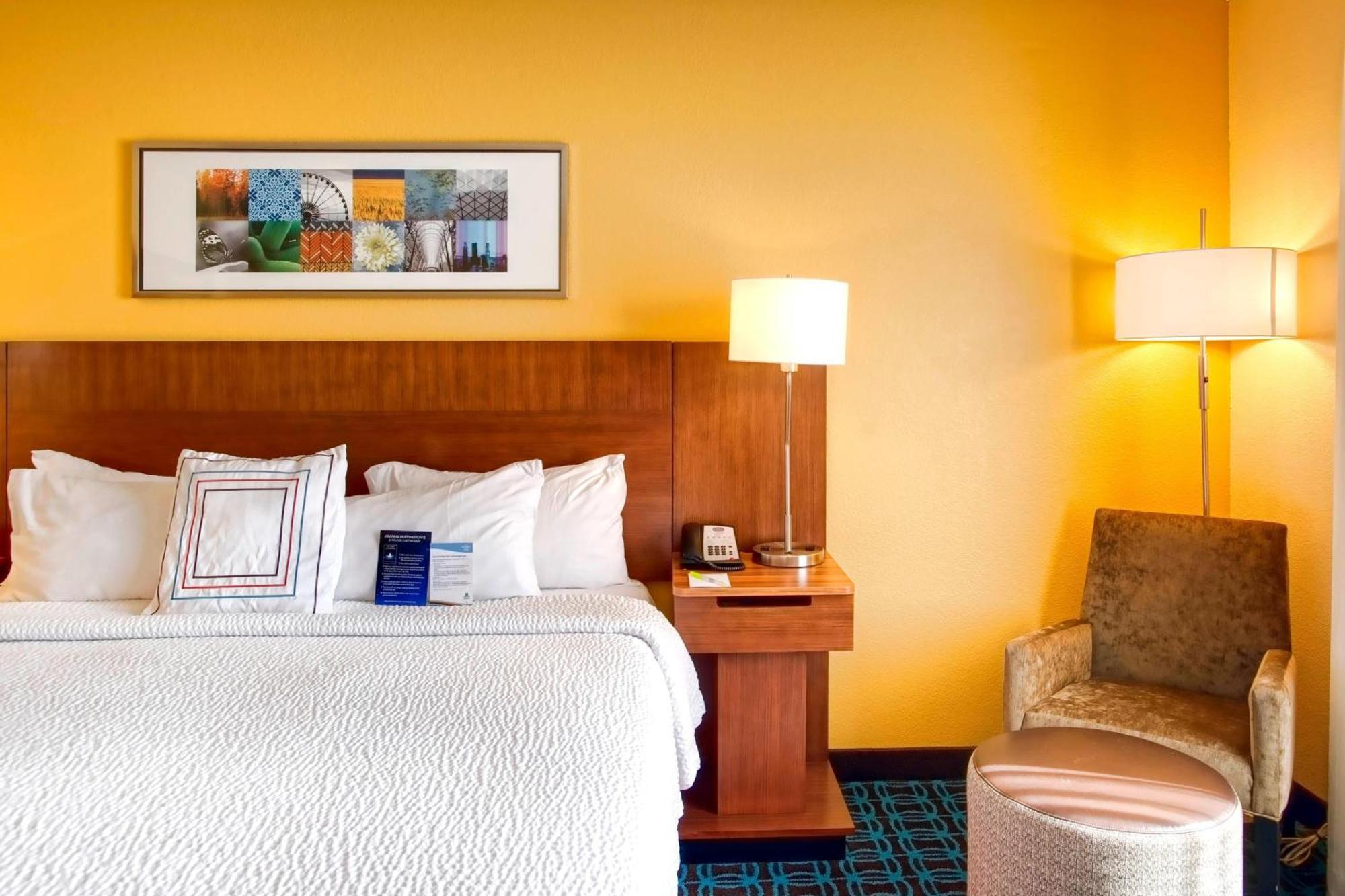 Hotel Fairfield By Marriott Cruces 3*