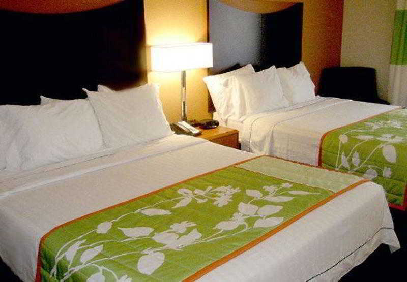 Hotel Fairfield By Marriott Cruces